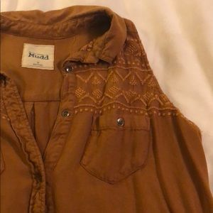 2/ $10 Mudd Button Down Tank